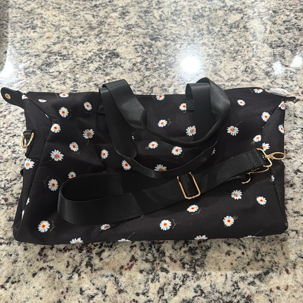 New Alice and Olivia Daisy Tote